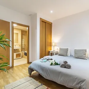 home-abroad-apartments-mitjana.es-andalucia.com/