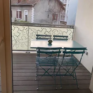 la-villa-t2-neuf-avec-balcon-garage.hotels-rhonealpes.com/